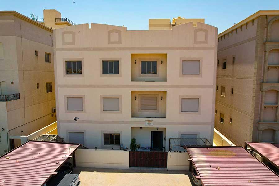 3 rooms, 3 bathrooms + maid’s room, hall and kitchen - Al-Eqaila