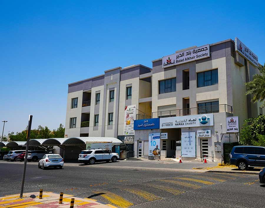 3 rooms, 3 bathrooms + maid’s room, hall and kitchen - Khalidiya 158